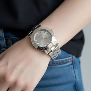 Marc Jacob’s Silver Wearable Smartwatch